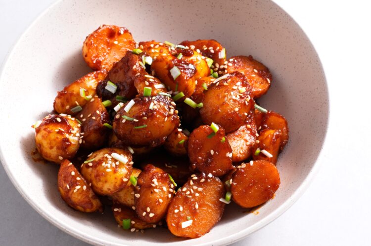 Perfectly crispy, swee, and spicy; these potatoes will be an absolute hit!