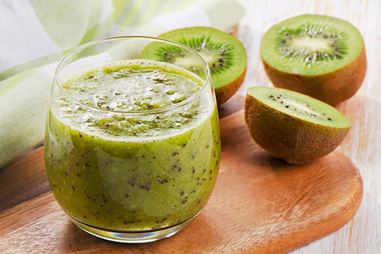 Green Tea Kiwi-Berry Smoothie