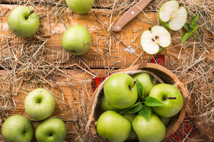 apples are a healthy fall food